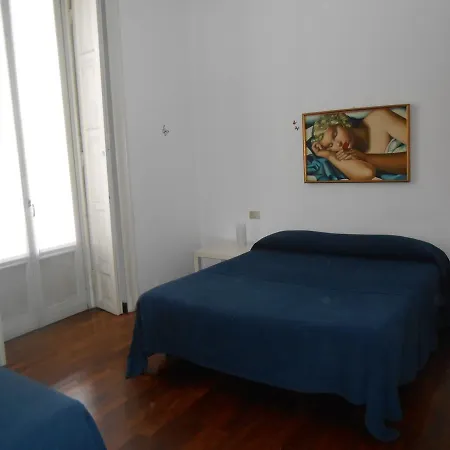 לינה וארוחת בוקר Aldebaran 2*