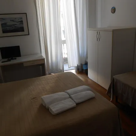 Aldebaran Nocleg ze śniadaniem 2*