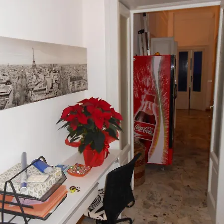 Aldebaran Nocleg ze śniadaniem Mediolan